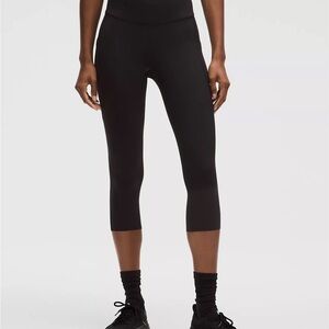 Fast and Free High-Rise Crop 19"